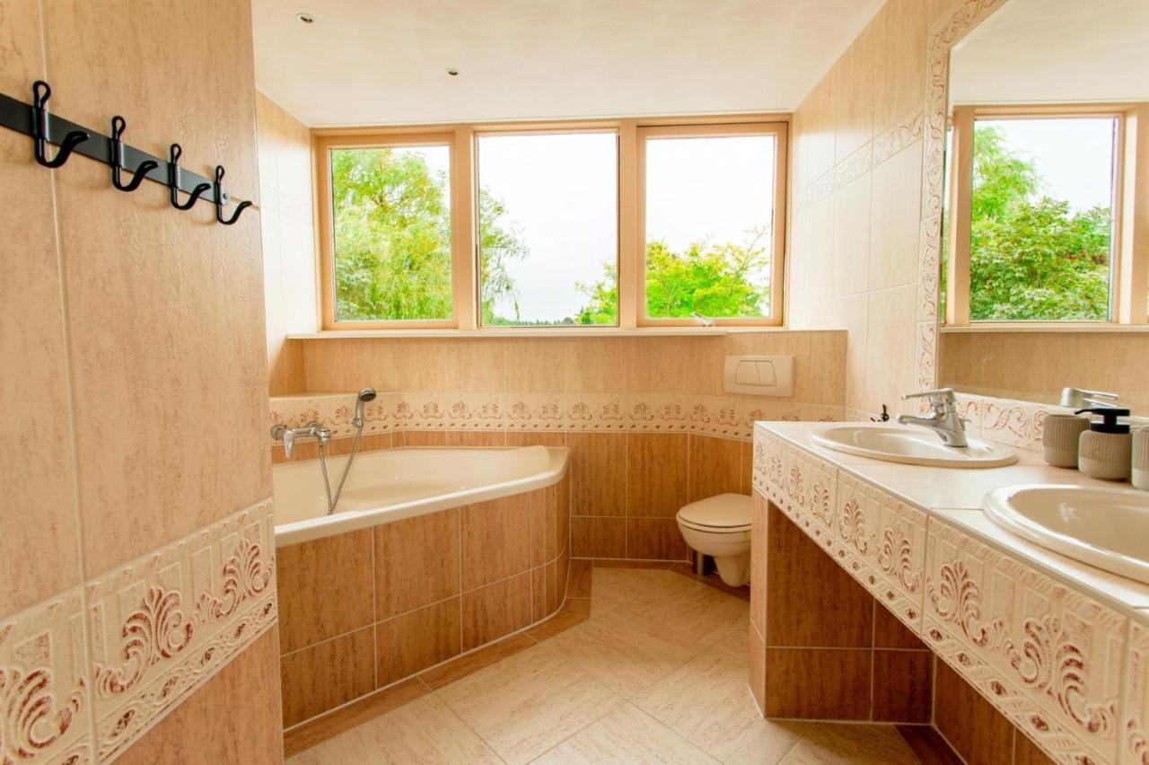 Beautiful American Style Villa With Heated Pool And Jacuzzi Heerhugowaard Buitenkant foto